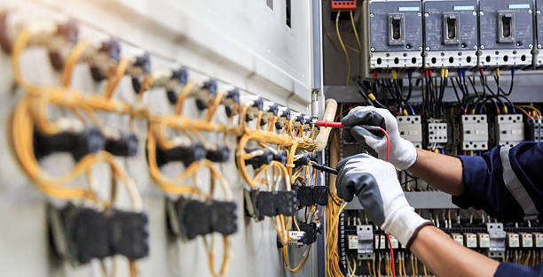 Professional Electrician technician working in Prairie Grove, IL